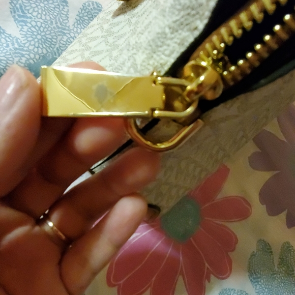 👜 Michael Kors Vanilla Mercer Large Dome Satchel - Picture 7 of 7